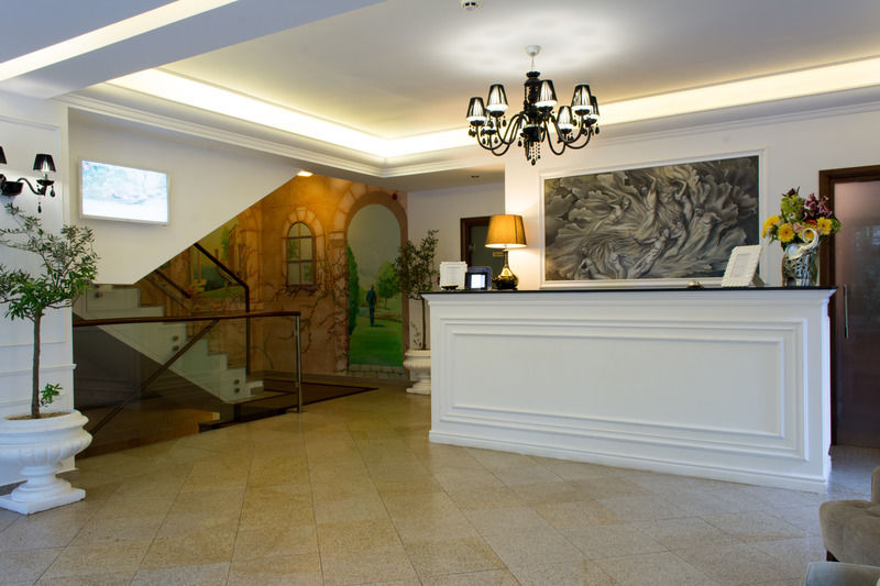 Hotel Dbh Bucarest Extérieur photo