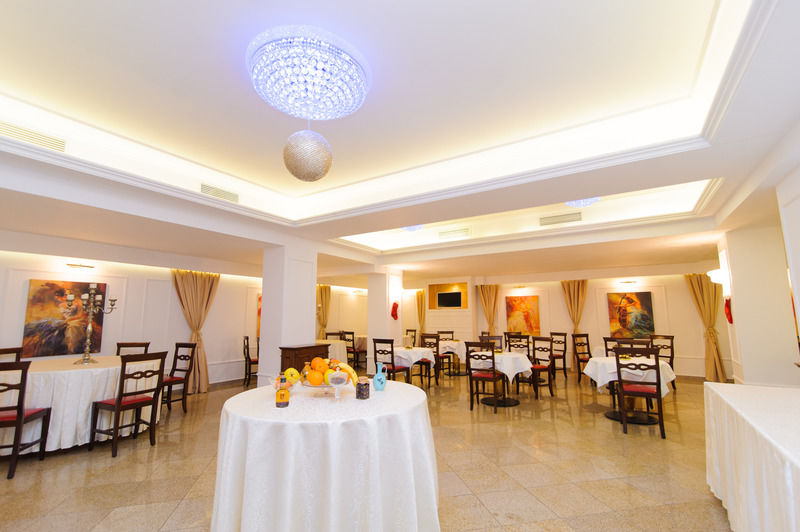 Hotel Dbh Bucarest Extérieur photo