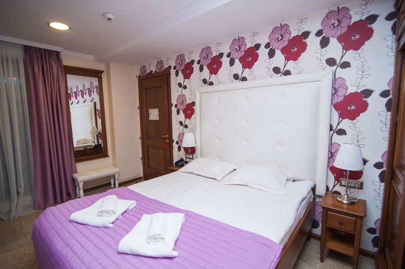 Hotel Dbh Bucarest Extérieur photo