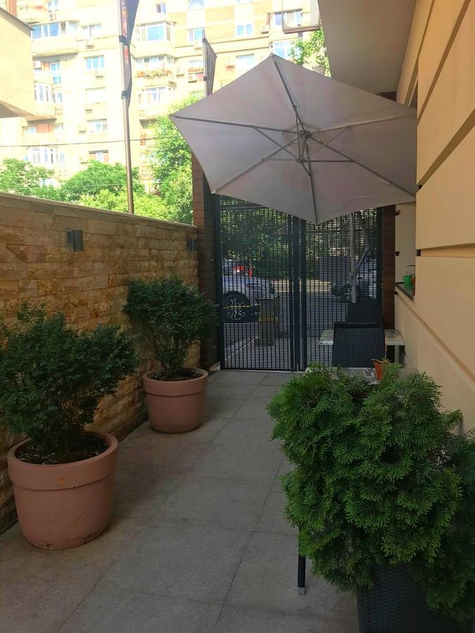 Hotel Dbh Bucarest Extérieur photo