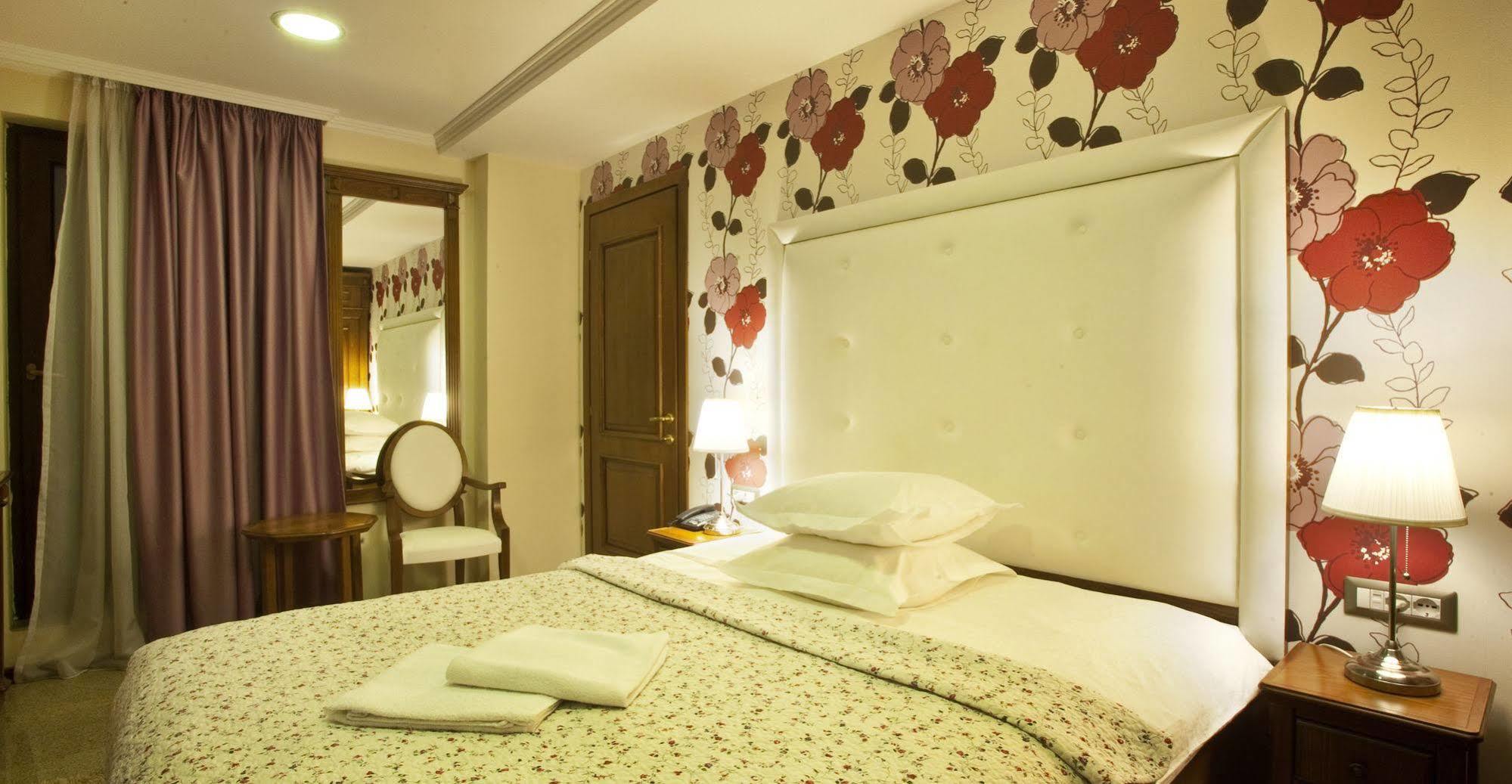 Hotel Dbh Bucarest Extérieur photo